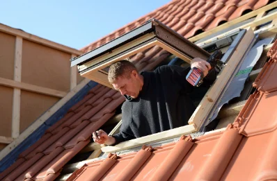 Pose de fenêtres de toit Velux au Perrey